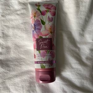 Bath and Body Works Sweet Pea Ultimate Hydration Body Cream 8 ounces Brand New